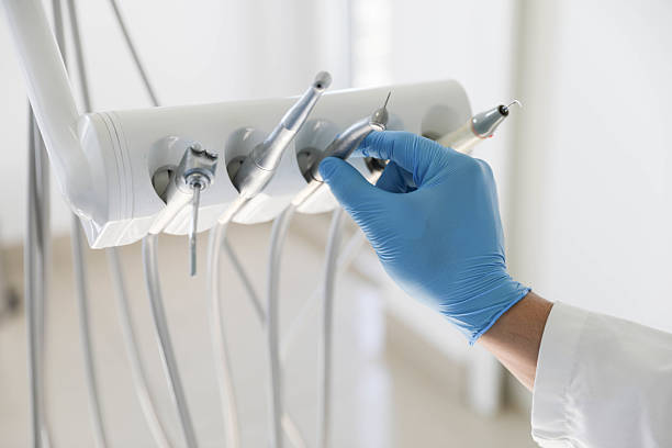 Professional Emergency Dentist technician working in Albany, OR